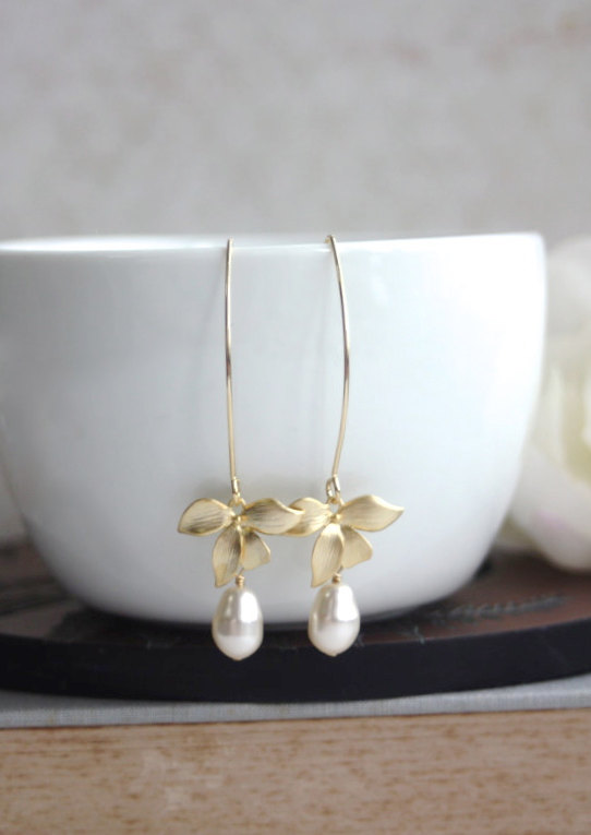 Mariage - Gold Wedding Earrings Gold Pearl Flower Long Earrings, Gold Orchid Earrings Ivory Pearls Earrings Bridesmaids Gift Gold Pearl Flower Wedding