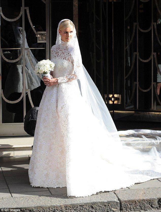 Hochzeit - Nicky Hilton's $75,000 Wedding Gown Mimics The Style Of Royal Brides