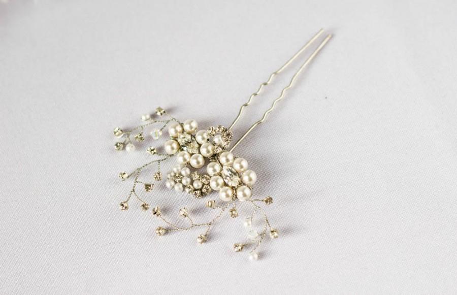 Hochzeit - Bridal Hair Pin, Wedding Hair Accessory, Swarovski Crystal Hair Pins, Hair vine, Pearl Crystal Hair Pins