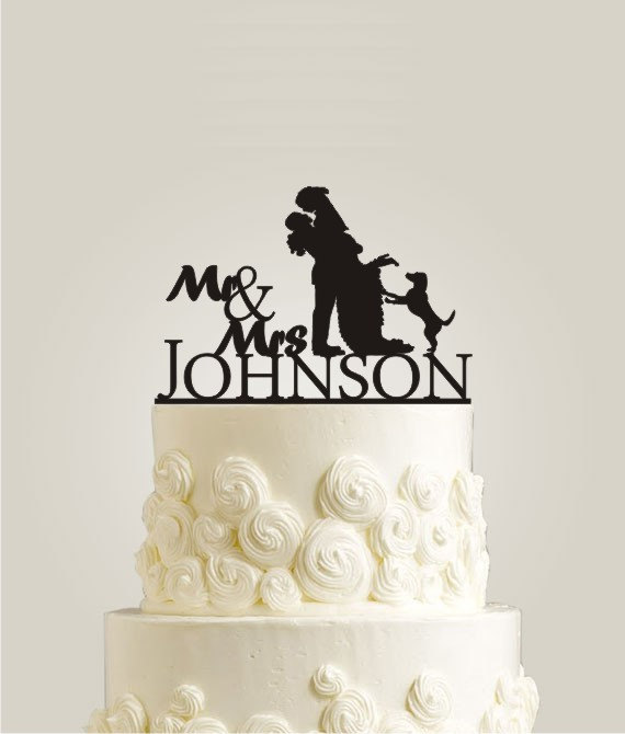 Свадьба - Custom Wedding Cake Topper - Mr & Mrs Cake Topper, Dog Wedding Cake Topper, Personalized with Your Last Name, Bride and Groom - Cake Decor