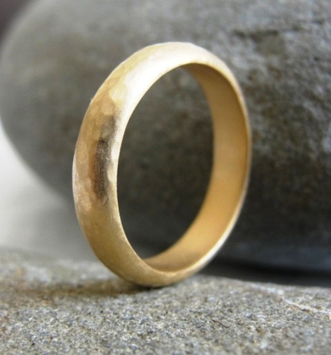 Mariage - Wedding Ring , 18k Solid Gold Hammered Band , Wedding Band , Gold Wedding Band , Handmade Wedding Ring