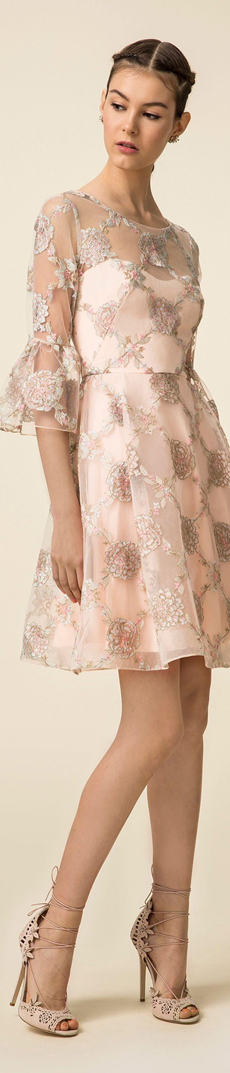 Mariage - Marchesa Notte Spring 2016 Ready-to-Wear Fashion Show