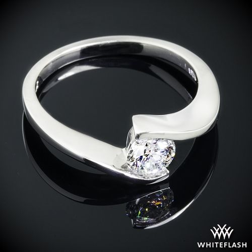 زفاف - Platinum "Lilly" Solitaire Engagement Ring