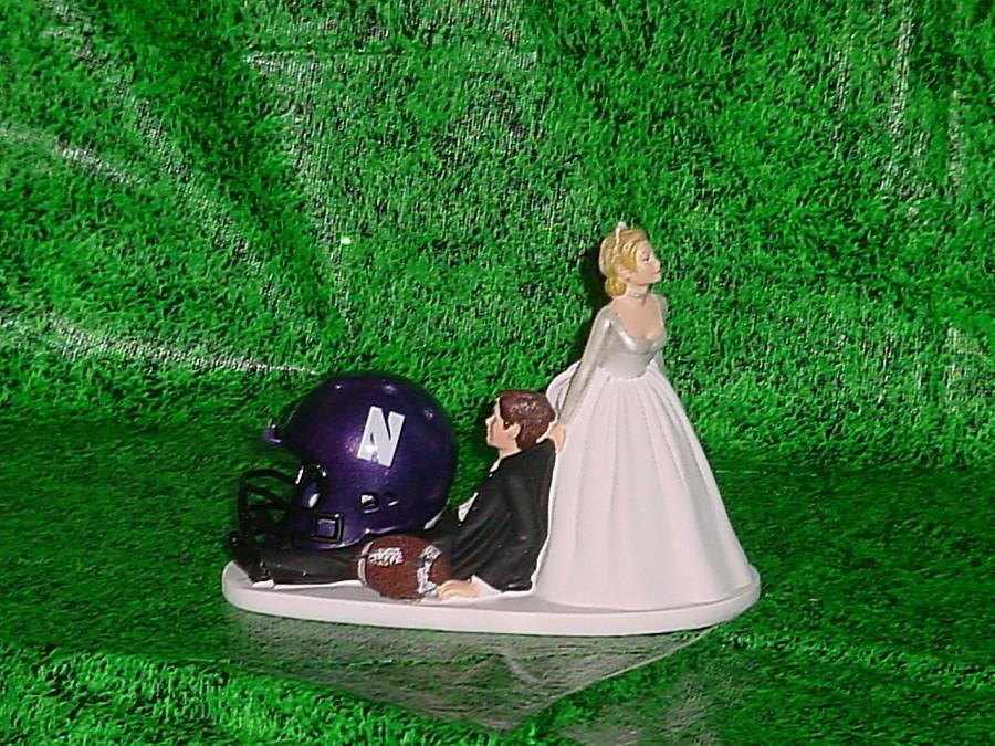زفاف - Northwestern Wildcats Football Grooms Wedding Cake Topper-College University Sports lover Bride and Groom Couple Purple and White Fan