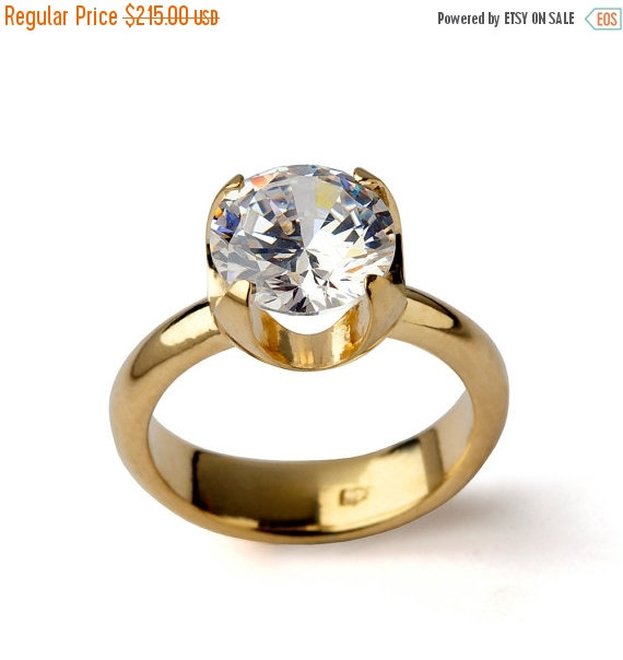 Mariage - Black Friday SALE - CUP CZ Engagement Ring, Promise Ring, Gold Statement Ring, Gold Solitaire Ring, Gold Cz Ring, Unique Engagement Ring