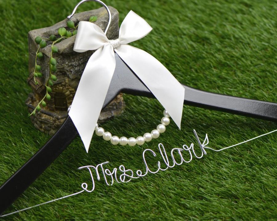 Hochzeit - Wedding Hanger, lace bow wire name Hanger,  Personalized Custom Bridal Hanger, Bridal Hanger, Bride name hanger