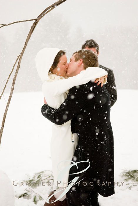 زفاف - A Snowy Winter Wedding