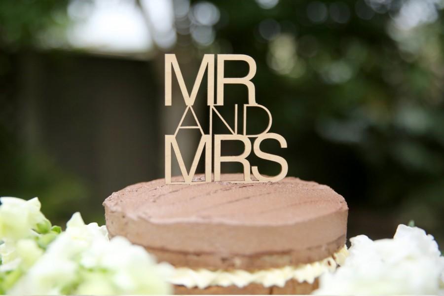 زفاف - Mr and Mrs Wooden Cake Topper Contemporary 