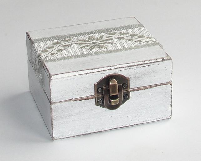 Свадьба - Wedding ring box. Wedding ring bearer. Ring pillow alternative. Personalized wooden ring box. Rustic wedding. Engagement ring box