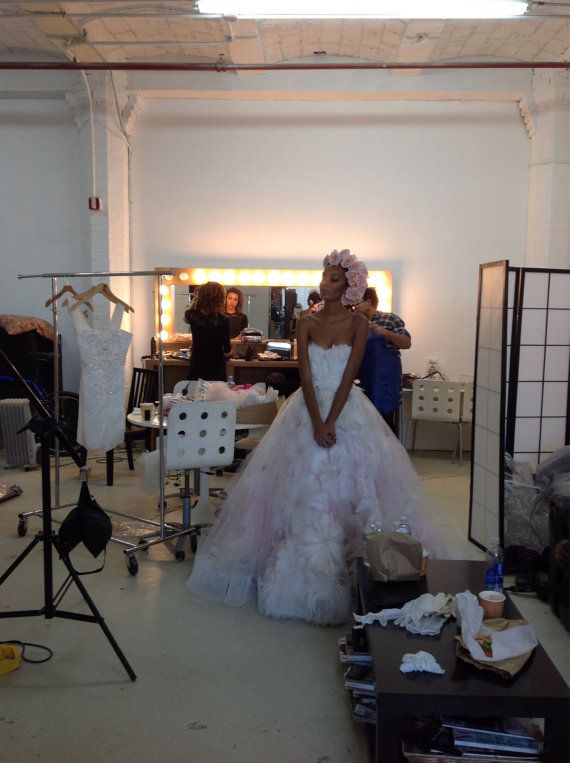 زفاف - Irina Shabayeva Blush/pink Couture Feather Bouquet Ball Gown