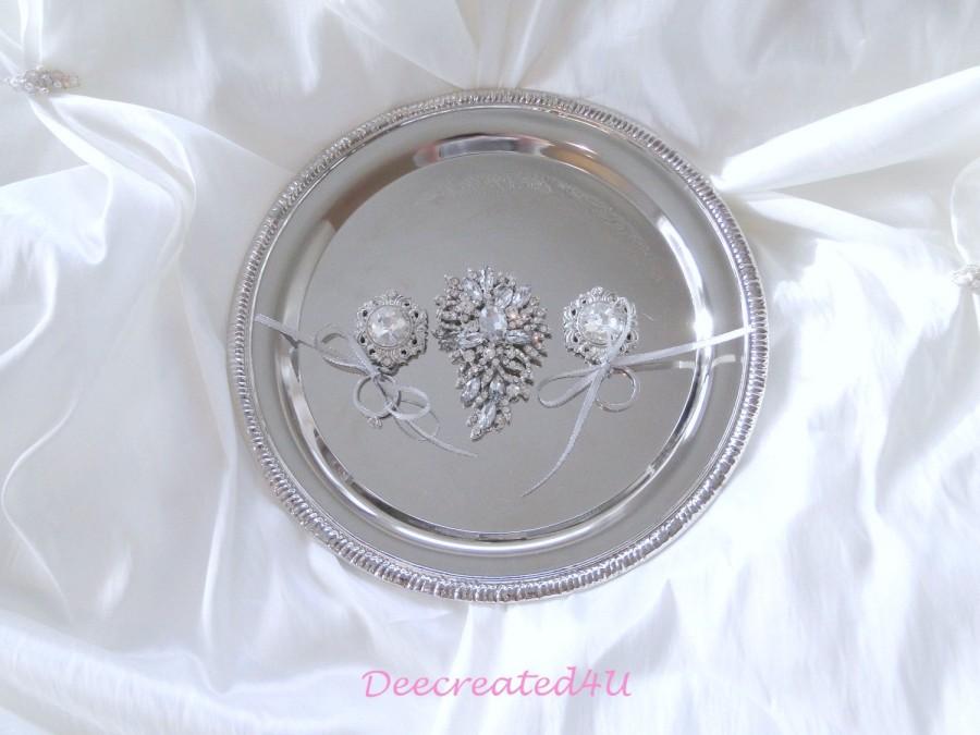 Mariage - Ring Bearer Tray Wedding Crystal Rhinestone Brooch Wedding Tray Silver Tone Ring Tray Ringbearer Pillow Wedding Decor Ceremony Accessories