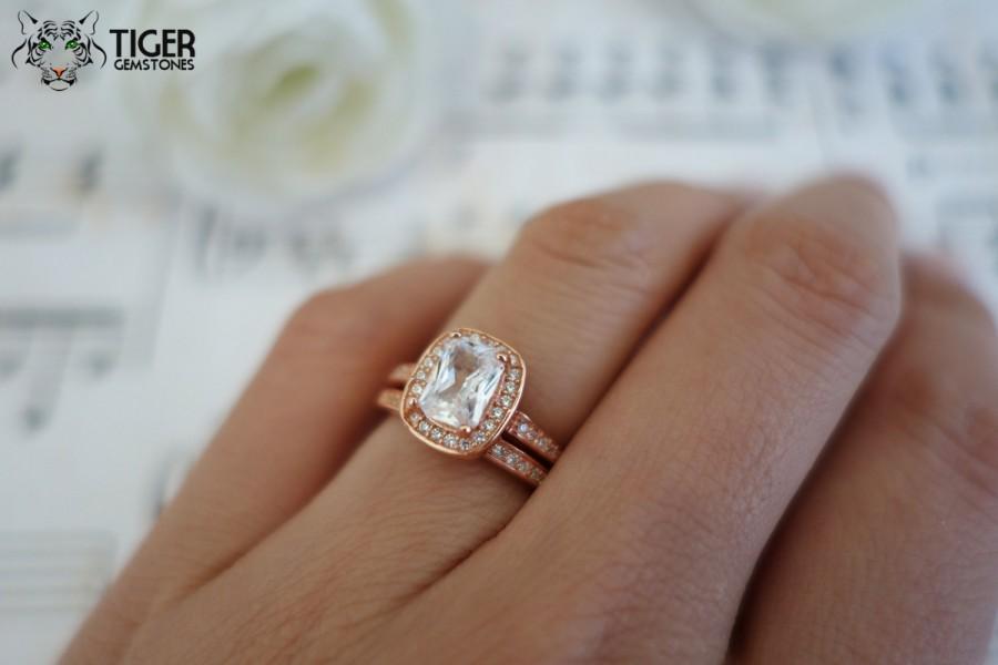 Mariage - 1.25 ctw Emerald Shape, Radiant Cut Halo Engagement Ring, Wedding Band, Man Made Diamond Simulants, Bridal Ring, Sterling Silver & Rose Gold