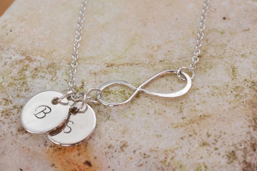 Hochzeit - Personalized Infinity necklace, Silver Infinity necklace with initial discs, Gift Initial Infinity Necklace, Mothers Grandma Family necklace