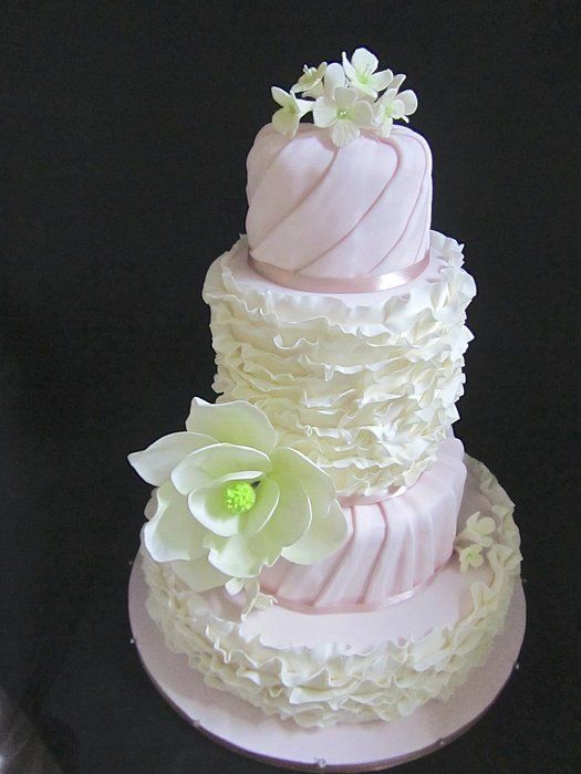 Свадьба - Elegant And Sweet Wedding Cake