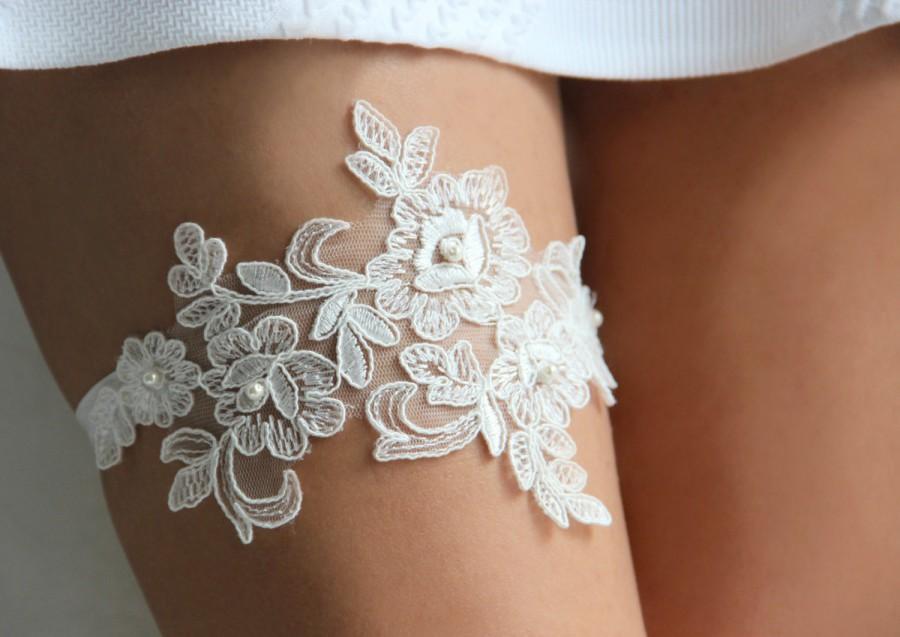 Wedding - Lace & Pearls ivory lace wedding garter set, Pearl garter set, floral lace garter, lace wedding garter, style G06