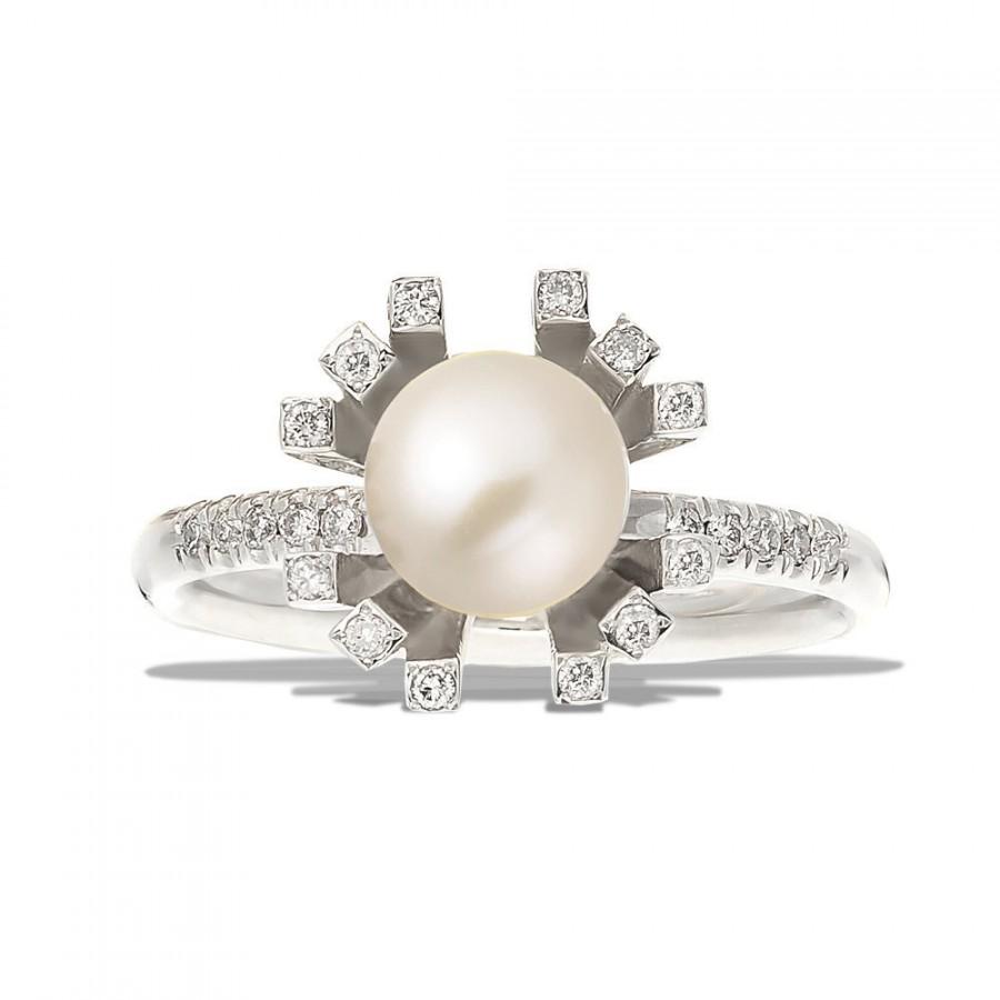 Свадьба - pearl diamond ring, dainty engagement ring, halo diamond ring, white gold pearl ring, pearl engagement ring, engagement ring pearl