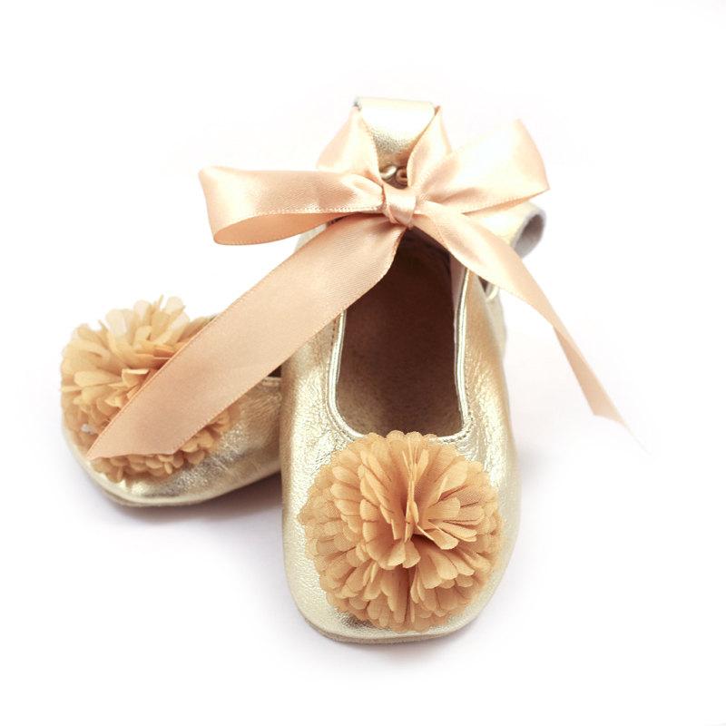 Свадьба - Gold ballet flats, flower girl shoes, baby wedding shoes, baby shower gift, birthday shoes, baby and toddler girl shoes, leather shoes