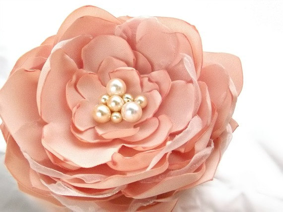 Wedding - Peach Bridal Flower Hair clip, Peach Wedding Hair Accessory, Peach Fascinator, Peach Bridal Head Piece