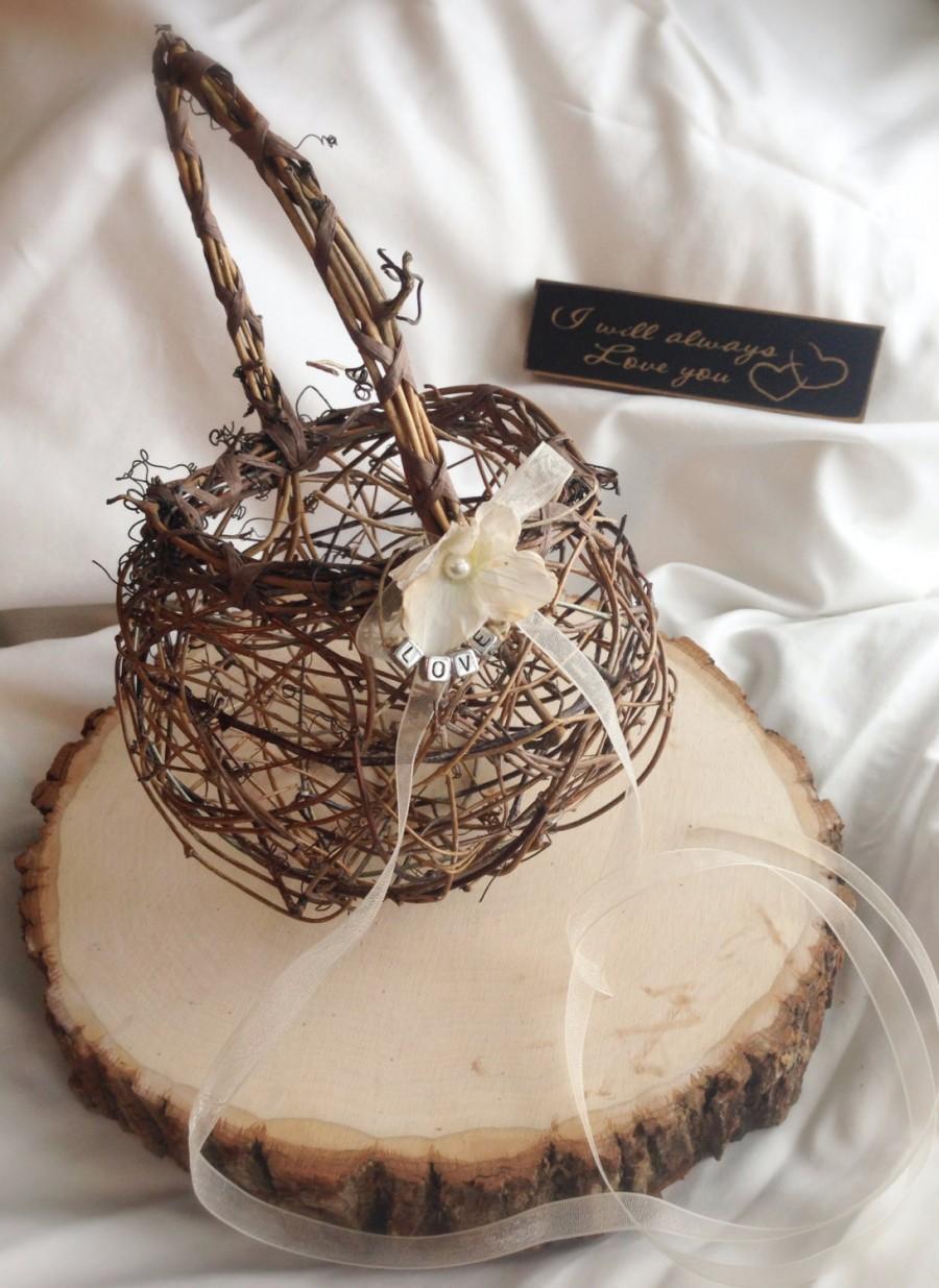 Hochzeit - Rustic Twig Flower Girl Basket