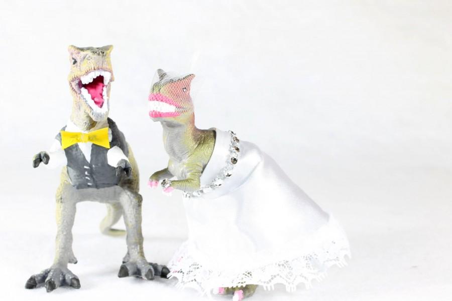 Hochzeit - Dinosaur Bride & Groom  Wedding Cake Toppers Trex - Made to Order