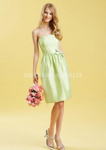 زفاف - Buy Australia Sage Sheath Strapless Taffeta Bowknot Accent Mini Short Bridesmaid Dresses by JME at AU$122.30 - Dress4Australia.com.au