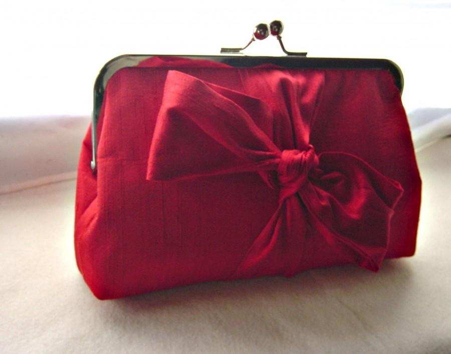 Свадьба - Red Bridal Clutch Purse - with a Red bow tie - Samantha