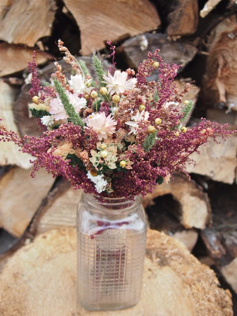 Свадьба - SHABBY and RUSTIC Bridesmaid Dried Flower Bouquet - Burgundy and Burlap Country Wedding