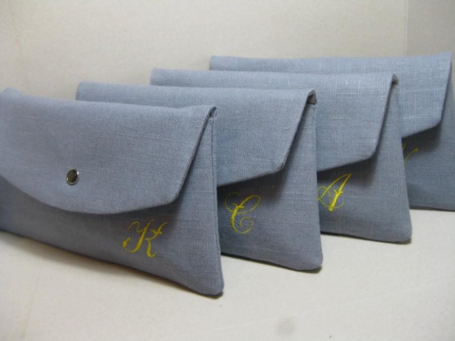Hochzeit - Personalized Bridesmaid Clutch in Linen with or without Monogram, Angled Envelope Clutch, Choose Linen Shade/Purchase (8) Get (9th) FREE