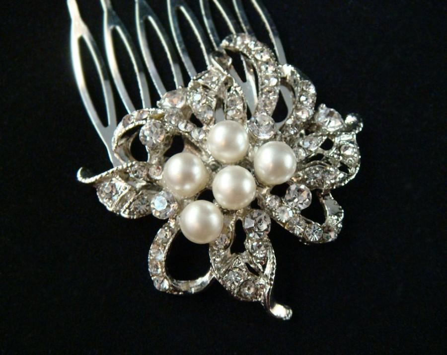 Hochzeit - Vintage Style Pearl and Rhinestone Hair Comb /  wedding hair comb bridal rhinestone hair comb pearl hair comb art deco