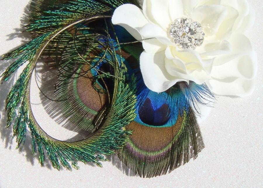 Свадьба - Peacock Wedding / Dramatic bridal peacock feather fascinator / ivory hair flower clip bridal flower bridal peacock