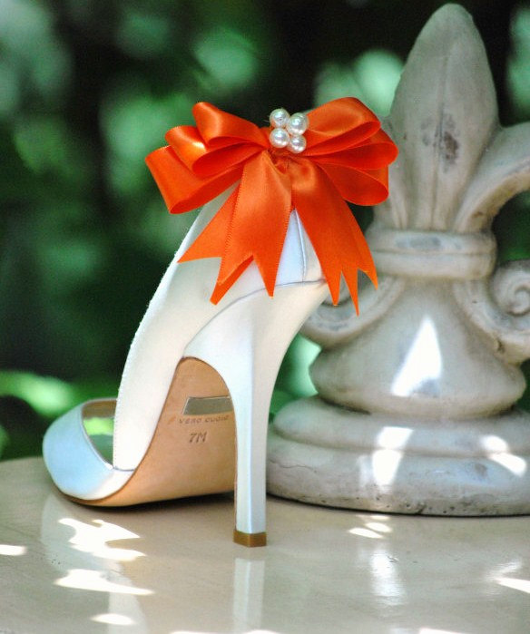 Hochzeit - Pearl & Tangerine Orange Bow Shoe Clips. Autumn Fashion Ivory White Navy Blue Black Pink Purple Kelly Green Red Yellow Satin Ribbon Under 50