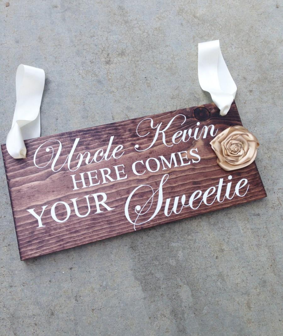 Mariage - Ring Bearer Sign - Custom Wording Ring Bearer Sign - Personalized Rustic Ring Bearer Sign - Flower Girl Sign - Here Comes the Bride Sign