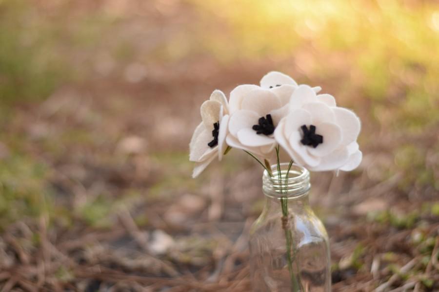 Wedding - Simple Felt anemone Stem- tiny faux anemome flower- white poppy stem fake