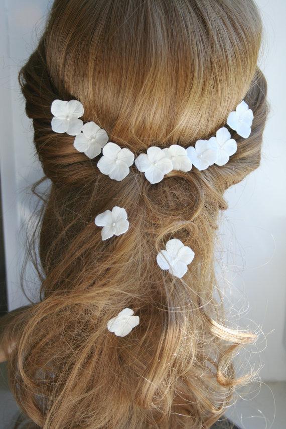 Wedding - White hydrangea - bridal hair flower, Wedding hair flower, Bridal flower hair clip, Bridal flower pin, Wedding hair pins, Flower hair pins
