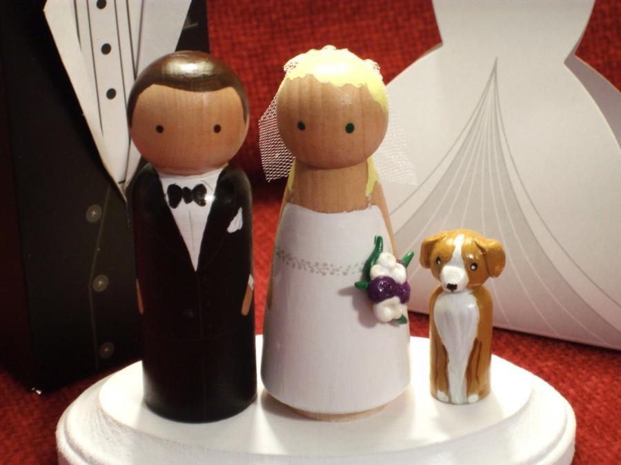 زفاف - Wedding Cake Toppers with One Pet or Child - Family of Three - Fully Customizable---3-D Accents