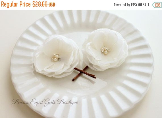 Mariage - Black Friday Sale Ivory Bridal Flower Hair Clip Duo, Ivory Wedding Hair Accessory, Ivory Bobby Pin, Ivory Bridal Head Piece