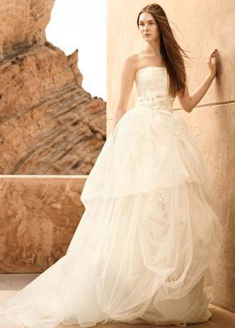 Hochzeit - Tulle Ball Gown With Lace Appliques - Davids Bridal