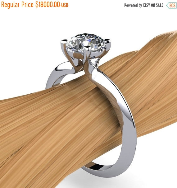 زفاف - Platinum Diamond Engagement Ring, 1 Carat Solitaire VS2, Triangle Band - Free Gift Wrapping
