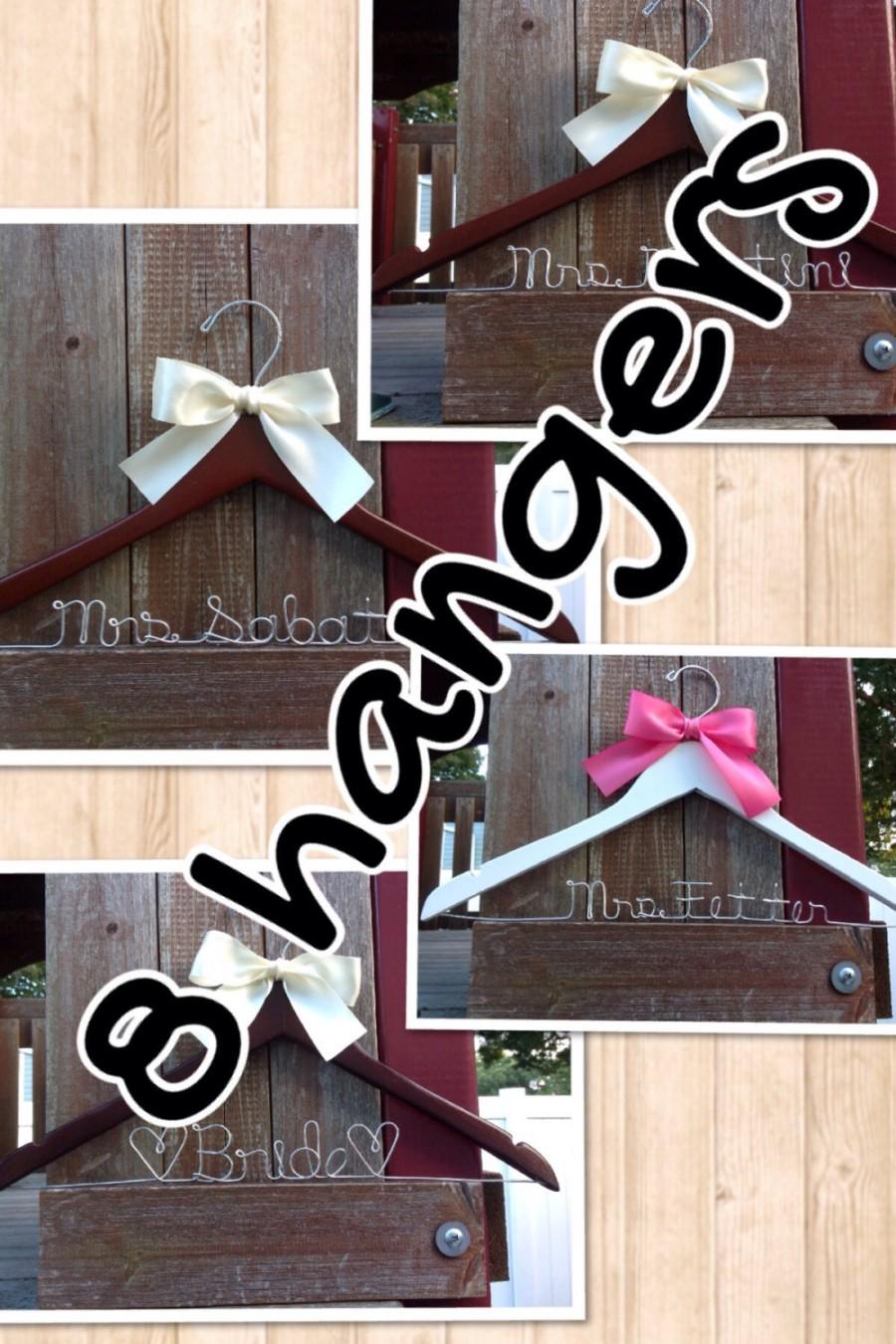 Mariage - EIGHT wedding hangers / SHIPS From USA  / Personalized Wedding Hanger / Brides Hanger