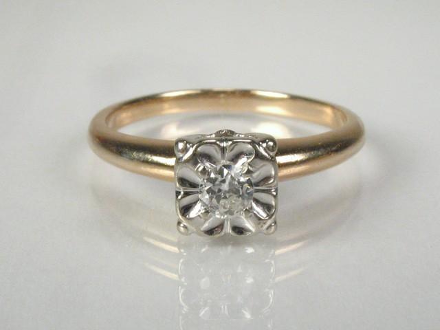 Hochzeit - Vintage Diamond Illusion Head Engagment Ring - Transitional Cut Diamond - Vintage