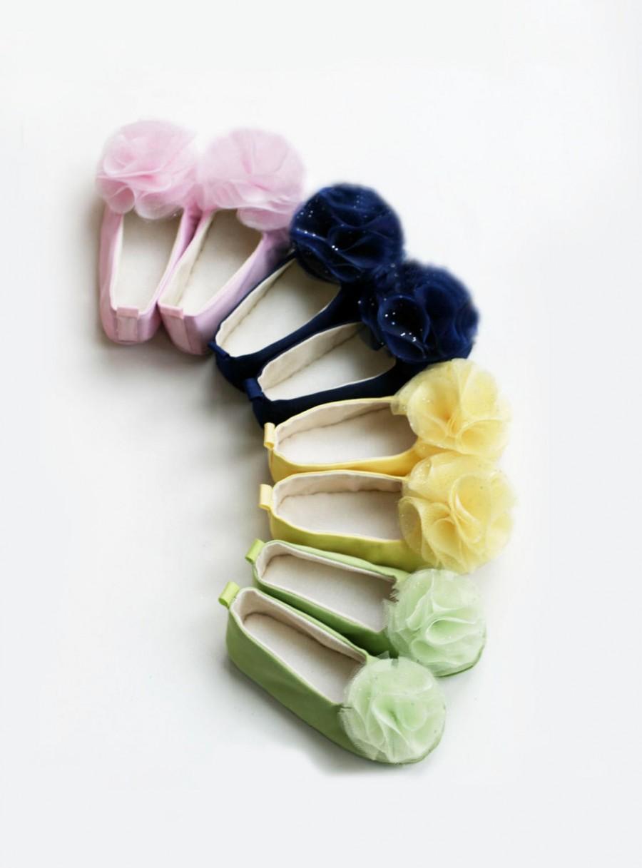 Свадьба - Flower Girl Satin Shoe - Baby & Toddler Ballet Slipper - Satin Flower Ballet Flat - 23 Color - Special Occasion Shoe - Baby Souls Baby Shoes