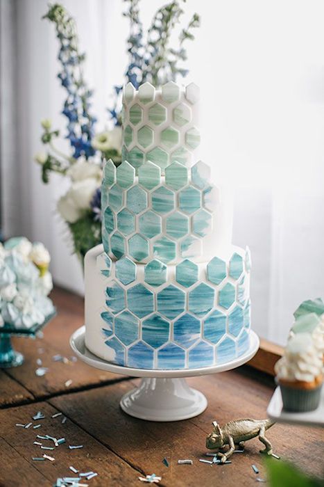 Hochzeit - 11 Amazing Geometric And Mosaic Wedding Cakes