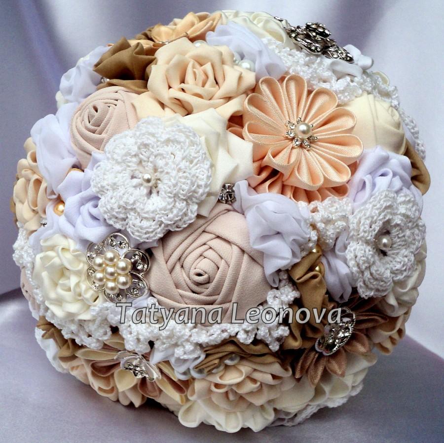 Hochzeit - Fabric Flower Bouquet, Vintage Style Wedding Bouquet, brooch bouquet "Glory", Beige, Milk, Cream and White