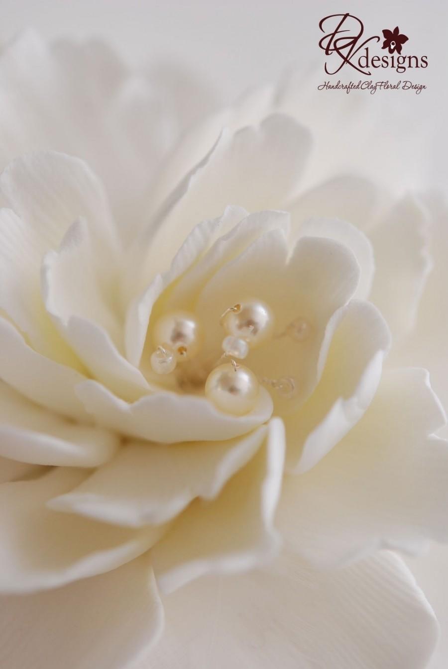 زفاف - Made To Order - Couture Clay - Whitish-Ivory Peony Hair flower with Silver wired Swarovski Pearls and Seed Beads with Feathers