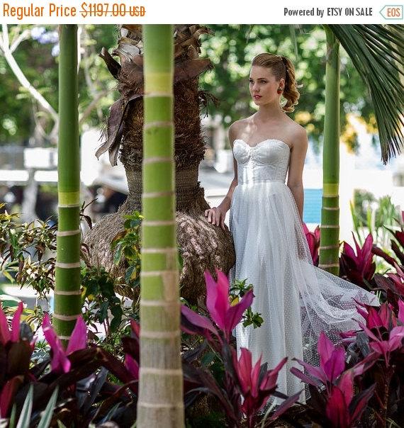 Mariage - Cyber Monday Sale Elegant Sweetheart Tulle Wedding dress, lace wedding dress, White/Ivory corset wedding dress, Tulle skirt wedding gown, Lo