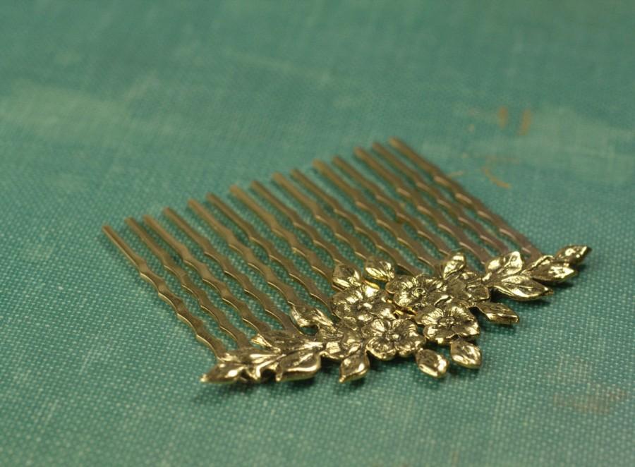 Hochzeit - Floral romantic bridal hair comb gold or silver antique style victorian wedding