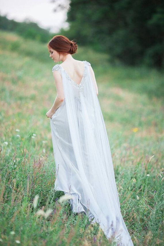 Hochzeit - Bohemian Wedding Dress // Jasmine
