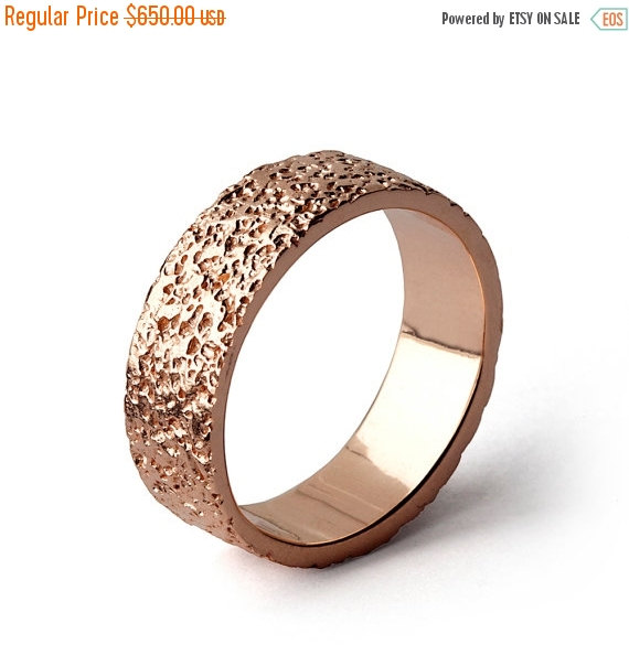 Mariage - Cyber Monday SALE - STARDUST 14k Rose Gold Wedding Band, Textured Wedding Band, Unique Wedding band, Rose Gold Wedding Band for Men and Wome