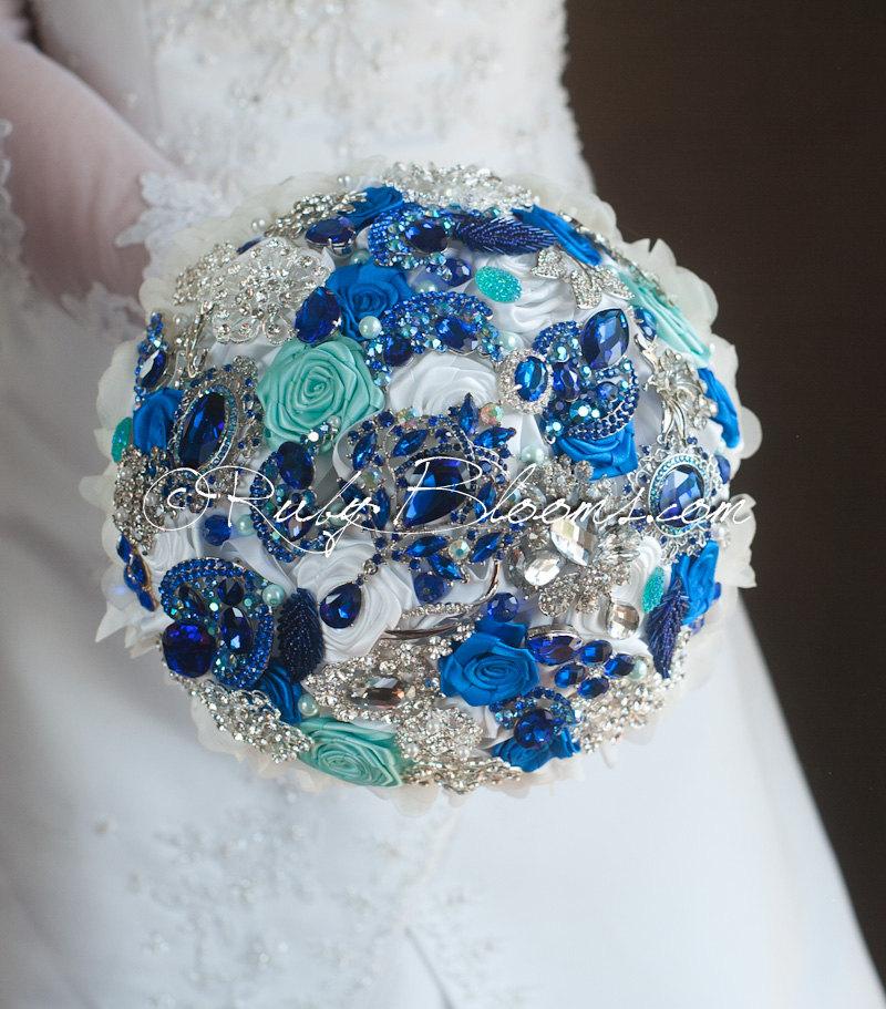 Hochzeit - Royal Blue Wedding brooch bouquet. Deposit - "Tropical Iceberg" Mint and Royal Navy Blue wedding bouquet. Sapphire Bridal broach bouquet