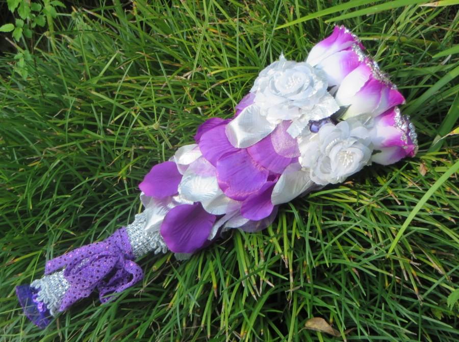 Hochzeit - Purple Wedding Bouquet - Bridal Bouquet - Wedding Flowers - Purple Wedding - Silk Flower Bouquet - Bridal Accessories - Wedding Accessories